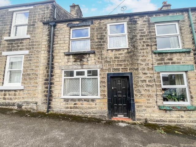 House for sale in Charlesworth, East Midlands