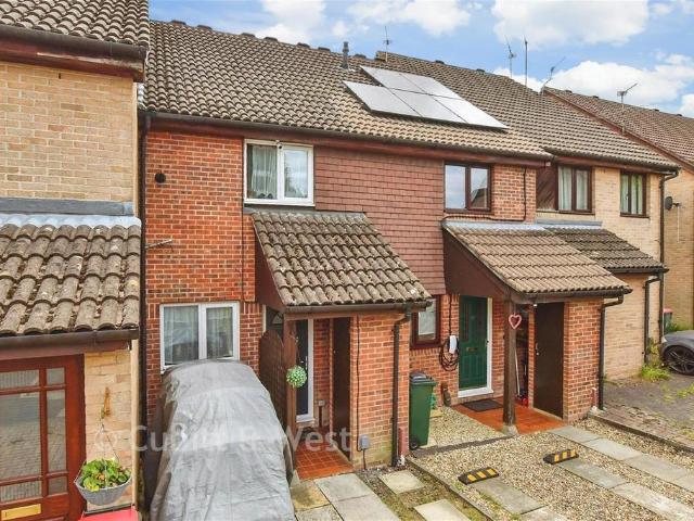 House for sale in Gossops Green, Crawley