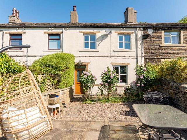 House for sale in Grange Moor, West Yorkshire