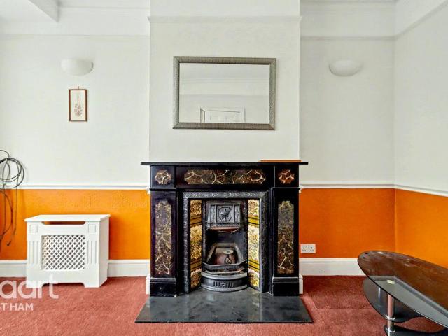 House for sale in Beckton, Greater London