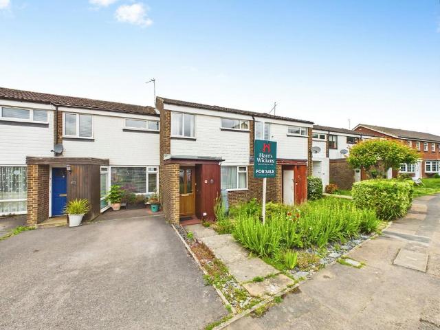 House for sale in Wickhurst Green, Horsham