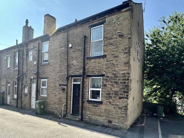 House for sale in Farsley, West Yorkshire