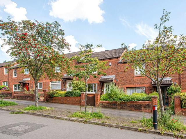 House for sale in North Woodside, Scotland