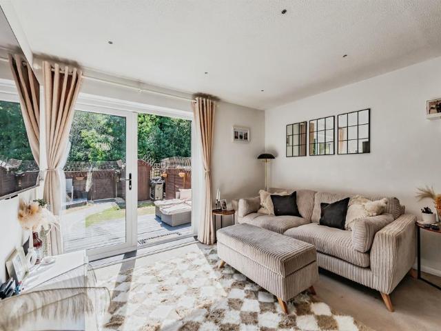 House for sale in Broadfield, Glynde