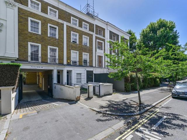 House for sale in St. John's Wood, Greater London