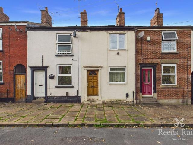 House for sale in Moss Rose, Macclesfield