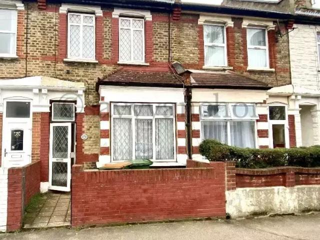 House for sale in Beckton, Greater London