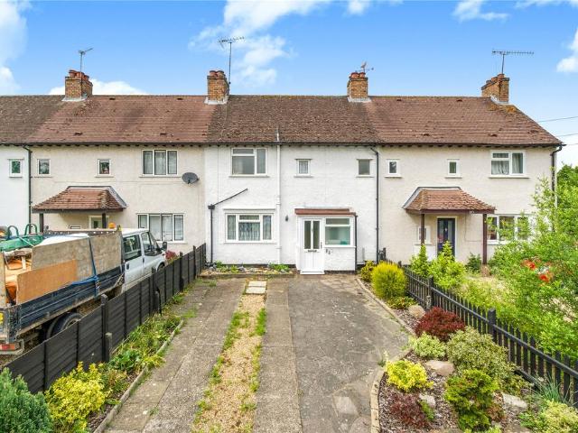 House for sale in Heol-las, Surrey