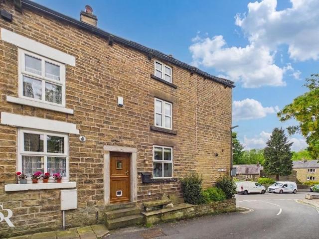 House for sale in Charlesworth, East Midlands