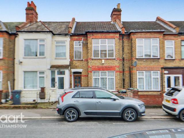 House for sale in Hale End, Greater London