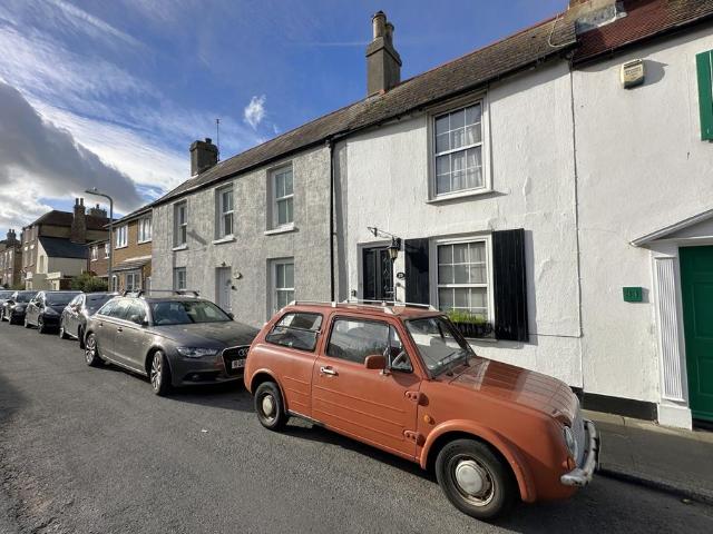 House for sale in Middle Deal, Ash