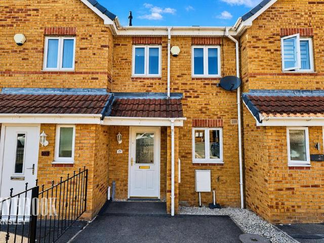 House for sale in Royston, South Yorkshire