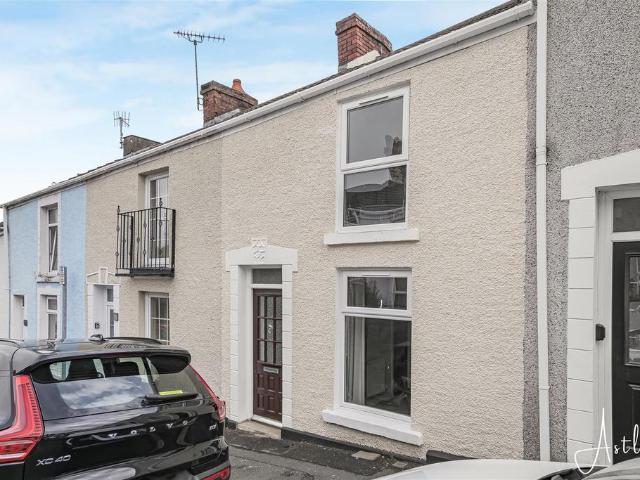 House for sale in Oystermouth, Mumbles