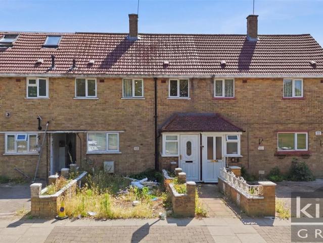 House for sale in Carterhatch, Greater London