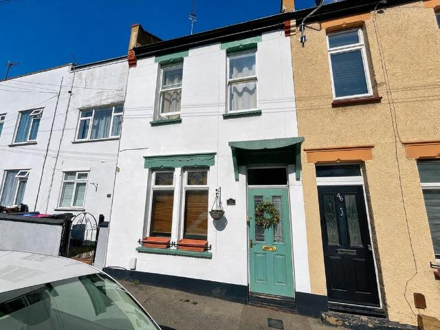 House for sale in Alton Barnes, Essex