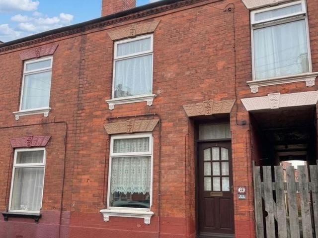 House for sale in Berry Hill, Potters Corner