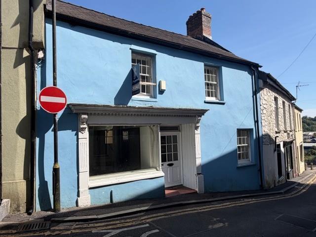 House for sale in Carmarthen, Wales