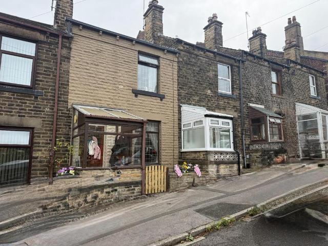House for sale in Cleckheaton, West Yorkshire