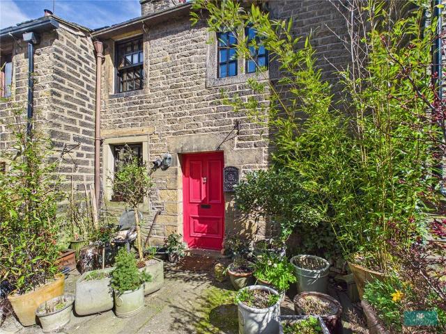 House for sale in Dale, Oldham