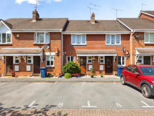 House for sale in Fole, Surrey