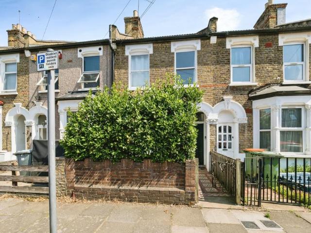 House for sale in Upton Park, Greater London
