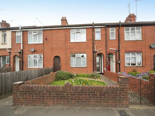 House for sale in Spring Park, Luton