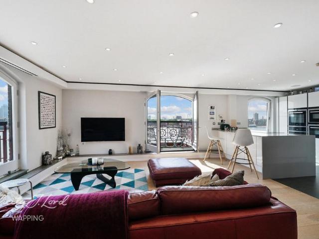 Flat for sale in Ratcliffe, Shadwell