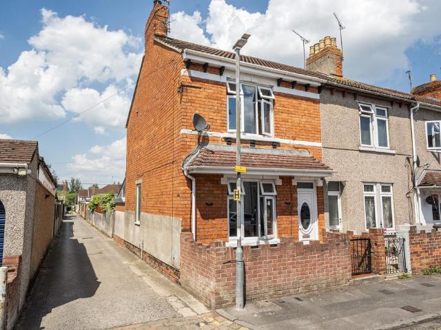 House for sale in Rodbourne, Swindon
