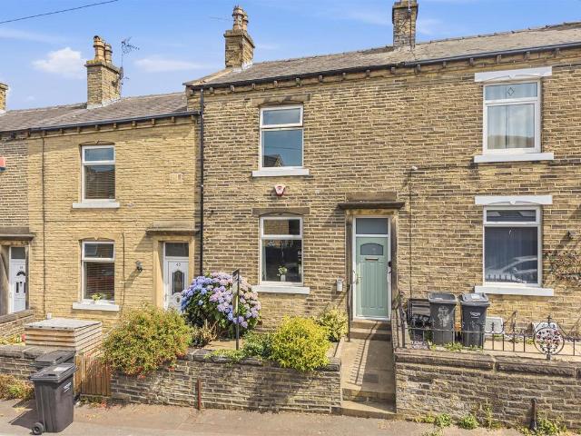 House for sale in Elland, West Yorkshire