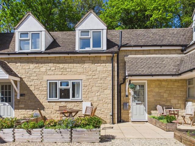 House for sale in Fossebridge, Gloucestershire