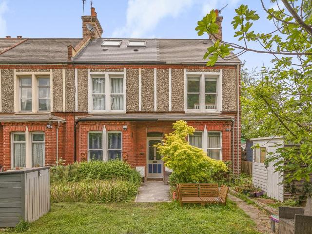 House for sale in East Dulwich, Greater London