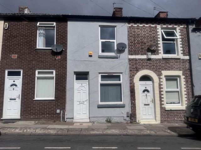 House for sale in Cabbage Hall, Calderstones