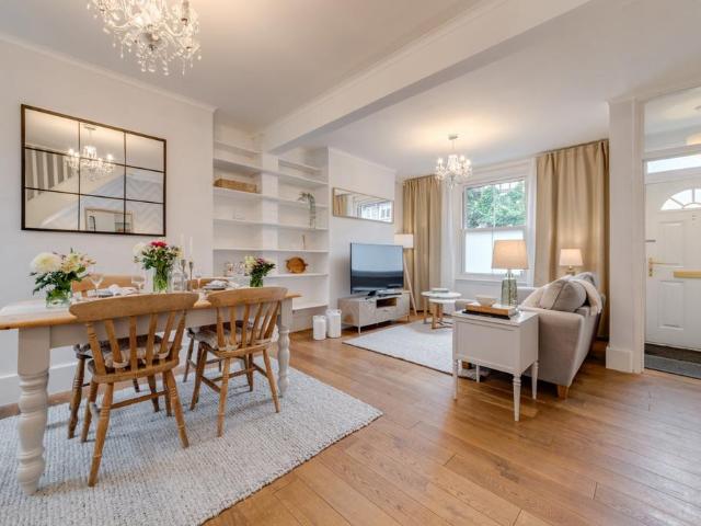 House for sale in Millwall, Greater London