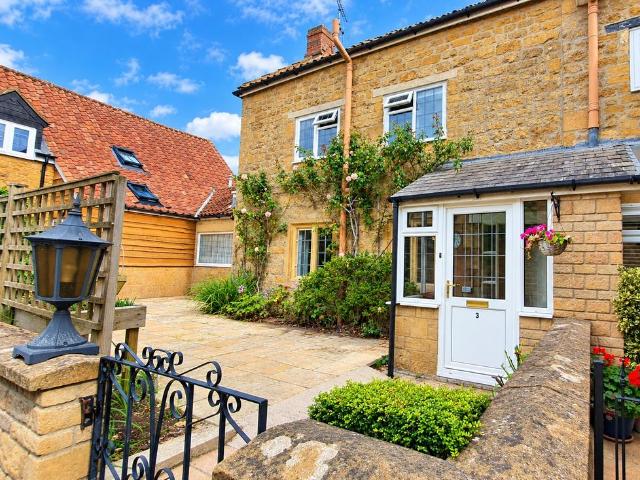 House for sale in South Petherton, Somerset
