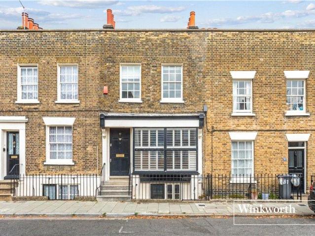 House for sale in Kennington, Greater London