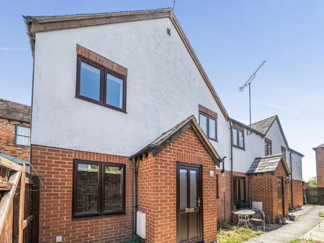 House for sale in Tewkesbury, Pamington