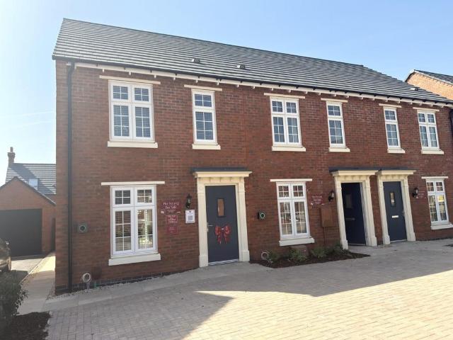 House for sale in Hugglescote, Leicestershire