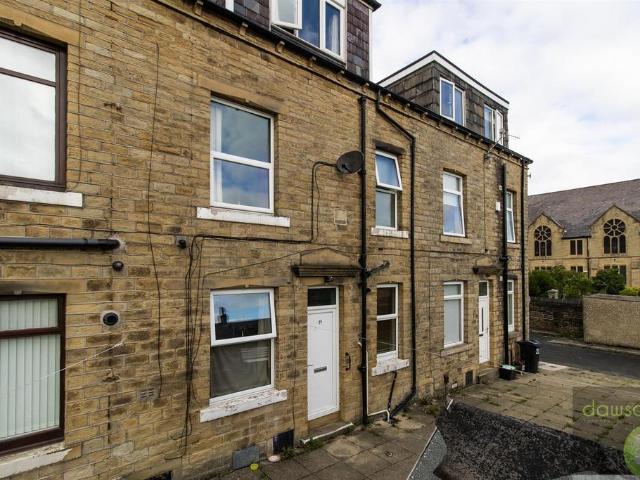House for sale in Elland, West Yorkshire