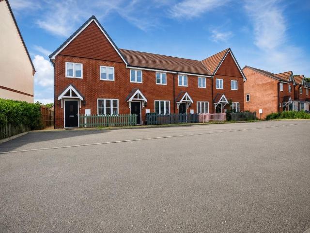 House for sale in Crowdhill, Helford