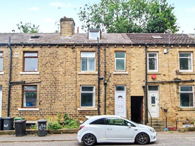 House for sale in Paddock, Milnsbridge