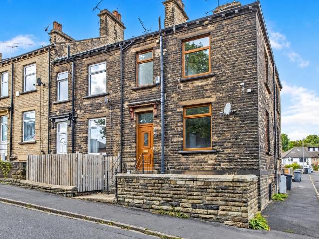 House for sale in Cleckheaton, West Yorkshire