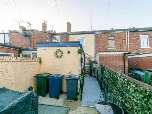 House for sale in Roby Mill, Lancashire