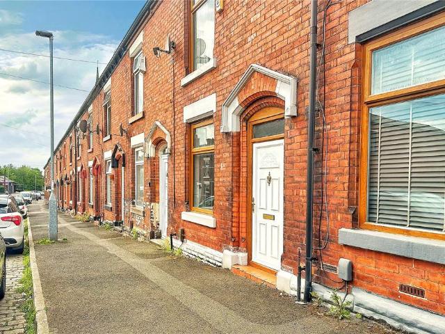 House for sale in Ashton-under-Lyne, Tameside