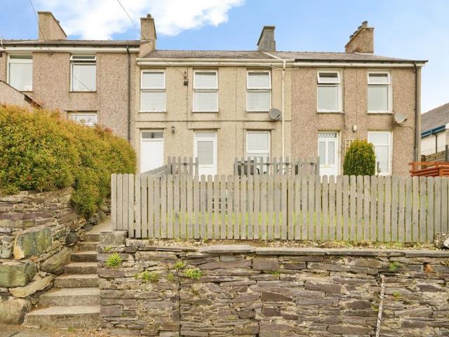 House for sale in Llanllyfni, Talysarn