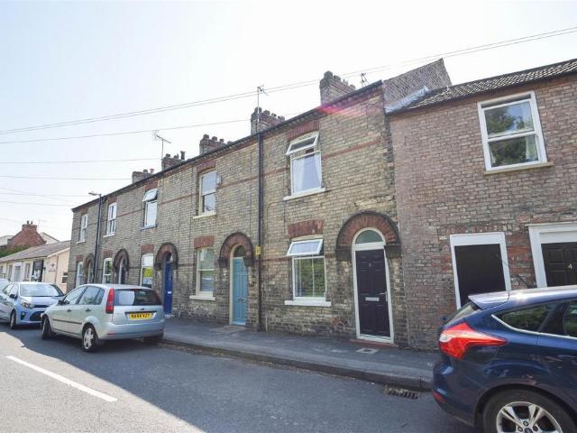 House for sale in High Field, York