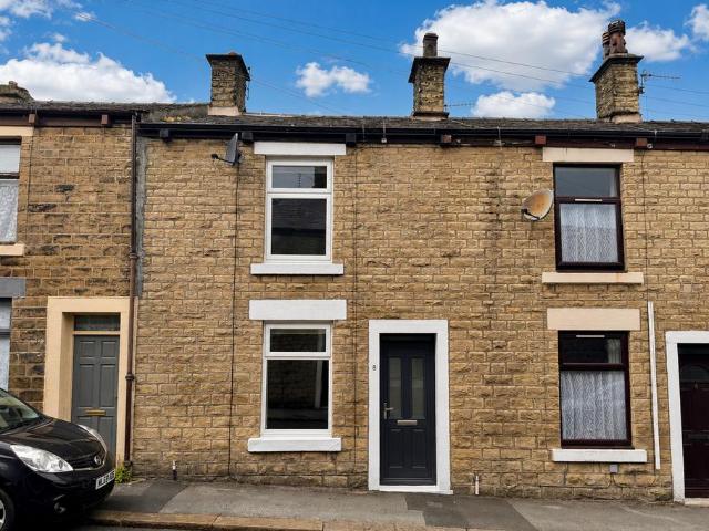 House for sale in Whitfield, Charlesworth