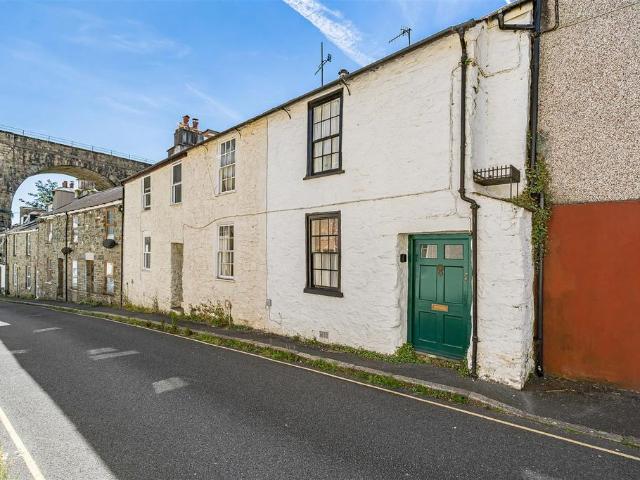 House for sale in Weir Quay, Devon
