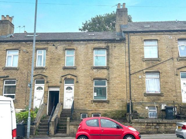 House for sale in Thornton Lodge, Huddersfield