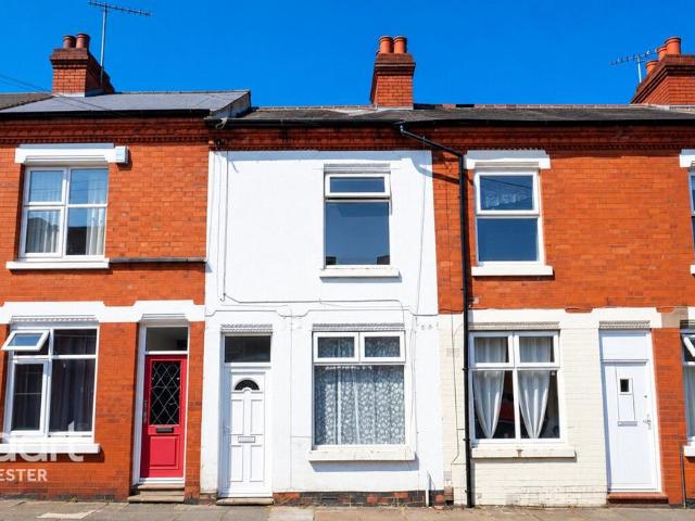 House for sale in Bede Island, Leicester