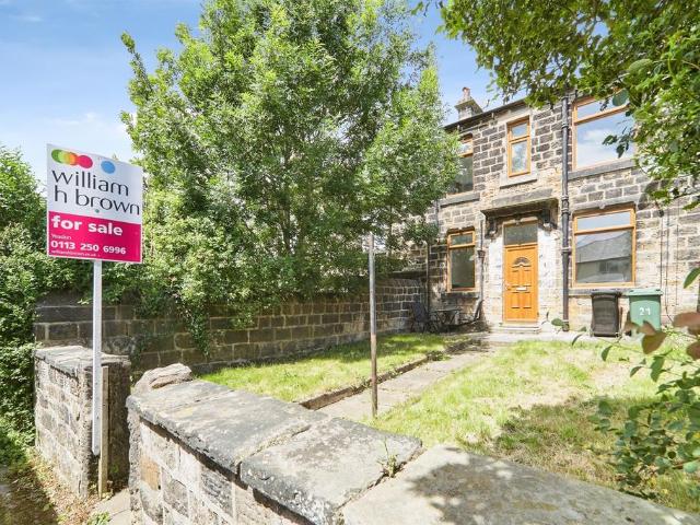 House for sale in Rufford Park, Yeadon
